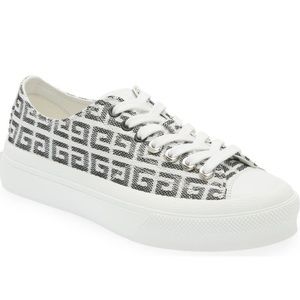 Givenchy Low Top Sneaker